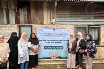 Akhiri Tahun dengan Kebaikan, PIKK PLN UP3 Bukittinggi Hadirkan Listrik Gratis untuk 10 Pelanggan