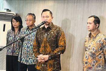 AHY: Teliti lebih lanjut pembangunan tanggul laut raksasa Pantura