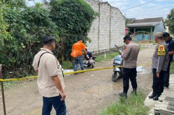 Artis Sandy Permana tewas bersimbah darah di Bekasi