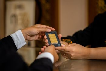 OJK masih buka peluang bagi lembaga keuangan daftar izin usaha bulion