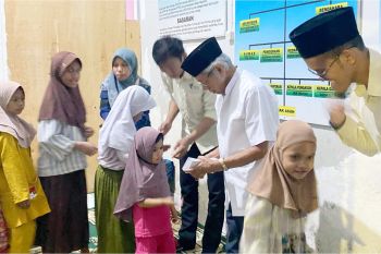 Dompet Dhuafa Sulawesi Selatan kunjungi Panti Asuhan Al-Muslimin Timor Indonesia