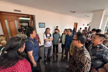 Puluhan investor desak pengembang kembalikan uang