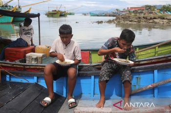 Nelayan Aceh Besar lestarikan tradisi kenduri laut