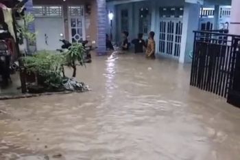 Hujan lebat, sejumlah wilayah di Bandarlampung dilanda banjir