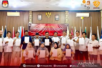 Tingkatkan kualitas kinerja, Jajaran KPU Bima  teken pakta integritas