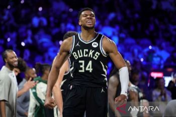 Bucks kalahkan Mavericks 132-117, Giannis nyaris triple-double