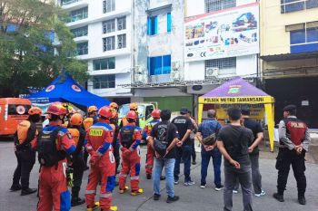 8 jenazah korban kebakaran Glodok Plaza dievakuasi ke RS Polri