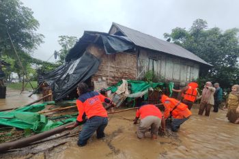 Bima di kepung banjir