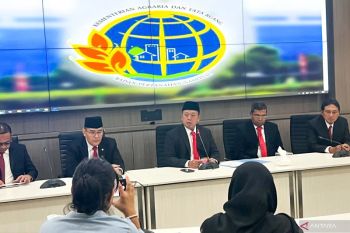 Nusron: KJSB "diblacklist" bila cacat prosedur di pagar laut Tangerang