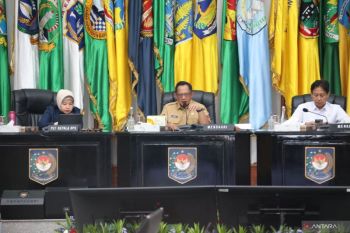 screening program: minister to regions
