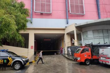 Gulkarmat dan BPBD kembali cari jenazah korban kebakaran Glodok Plaza