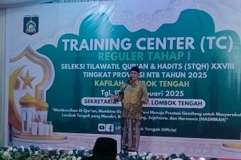 Kafilah Lombok Tengah siap hadapi kompetisi STQH NTB 2005 di Sumbawa