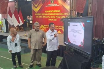 Kemenkum Sumbar bertekad tingkatkan pelayanan publik lewat ZI