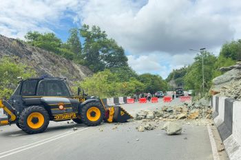 Polresta:jalan ring road Jayapura ditutup akibat longsor