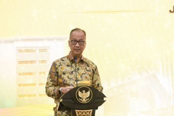 Menperin Agus Gumiwang bidik industri beri kontribusi PDB 20,92 persen