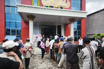 Pemkot Bandarlampung salurkan bantuan Kemensos kepada warga terdampak banjir