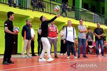 Turnamen bola voli pererat kebersamaan antar OPD di Kotim