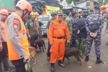 Pemkot Semarang  kirim personel bantu evakuasi longsor Pekalongan