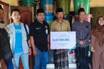 BPJS Ketenagakerjaan berikan santuan kematian kepada ahli waris di Lombok Barat