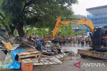 PN Cibadak eksekusi pengosongan lahan dan permukiman seluas 1,2 hektre di Palabuhanratu