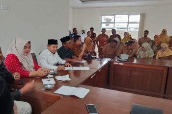 DPRD perjuangkan aspirasi ratusan tenaga kontrak di Pasaman