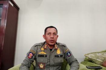 DBHCHT untuk pencegahan rokok ilegal di Lombok Tengah pada 2025 turun