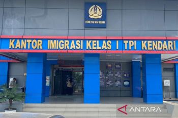 Imigrasi Kendari deportasi delapan WNA asal China selama 2024