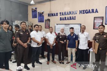 Kejari HST eksekusi terpidana politik uang Pilkada ke Rutan Barabai