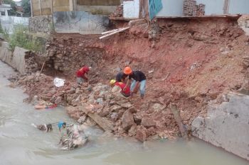 Bandarlampung percepat perbaikan talud jebol akibat banjir