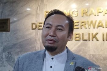 Legislator: Penyelesaian pagar laut via pansus karena lintas komisi