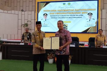Solok Selatan-Universitas Baiturrahmah tandatangani MoU KKN USR