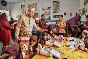 Pemprov Sulsel lakukan uji coba Program MBG &amp; pemeriksaan kesehatan di Palopo