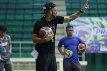Pelatih Prawira David Singleton belum puas dengan performa anak asuhnya