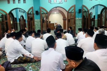 Masjid Jogokaryan Jogjakarta 24 jam tak sepi pengunjung