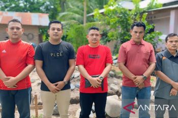 Lembaga sosial Pasaman A1 gotong royong pembangunan rumah korban kebakaran di Muara Bangun