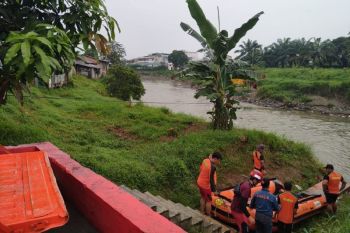 Basarnas evakuasi bocah 11 tahun  hanyut di Sungai Deli Kota Medan