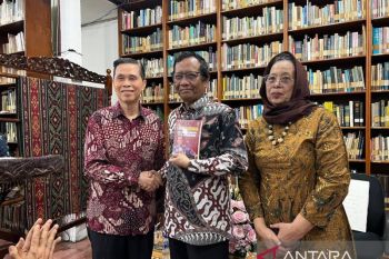 Prof Tjipta Lesmana luncurkan buku biografi untuk menginspirasi masyarakat