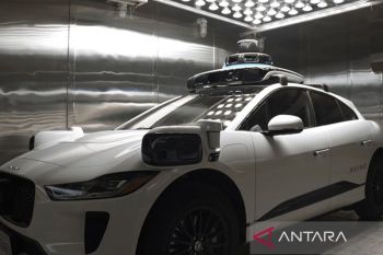 Robotaxi otonom Waymo mulai masuk ke jalan tol