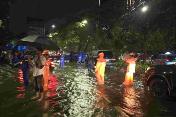 Pemprov DKI kerahkan sumber daya untuk atasi banjir lebat