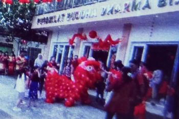 Atraksi Barongsai meriahkan Tahun Baru Imlek 2576 di Biak