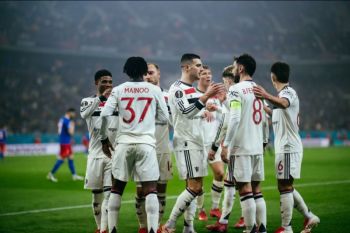 Manchester United libas FCBS 2-0 lolos langsung ke 16 besar Liga Europa