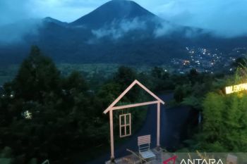 Badan Geologi turunkan status Gunung Lokon di Tomohon jadi Waspada