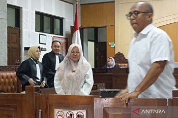 Terdakwa korupsi Shelter Tsunami Lombok Utara sebut dakwaan jaksa KPK tak sah