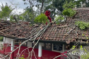 Pemkab Cianjur pastikan pembangunan kelas rusak tuntas dalam dua pekan