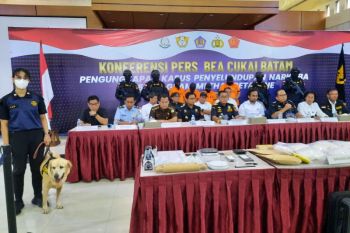 BC Batam tindak pelanggaran kepabeanan modus joki IMEI