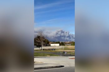 California kembali membara dengan munculnya kebakaran Hughes Fire