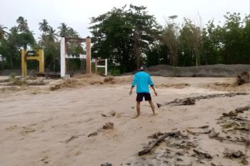 Masyarakat wajib waspadai bencana hidrometeorologi