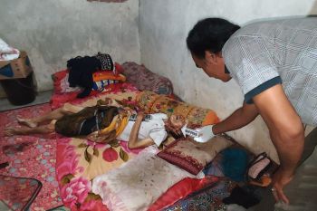 Seorang kakek di Lombok Timur ditemukan tewas di kamarnya