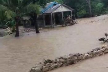 BPBD melaporkan enam kecamatan di Kabupaten Kupang terendam banjir