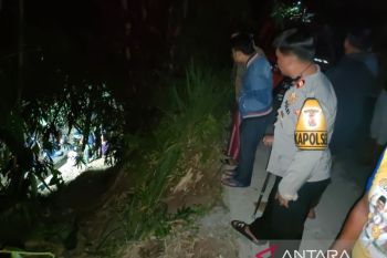Polisi buru orang tua yang diduga buang bayi ke saluran irigasi di Sukabumi
